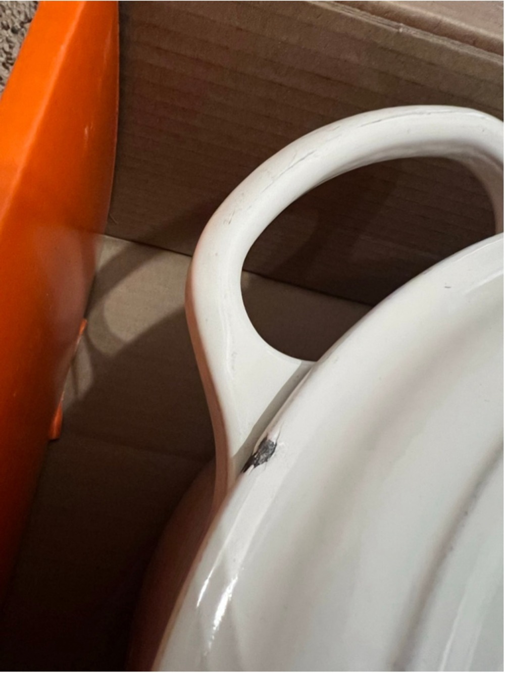 Le Creuset White Enamelled Cast Iron Round Dutch Oven 5L - Picture 6 of 8